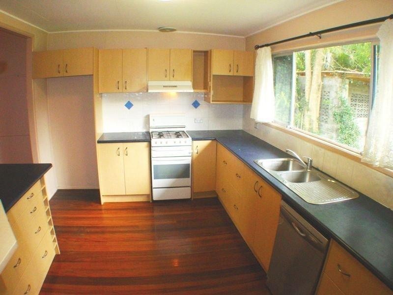 12 Durimbul St, Camp Hill QLD 4152