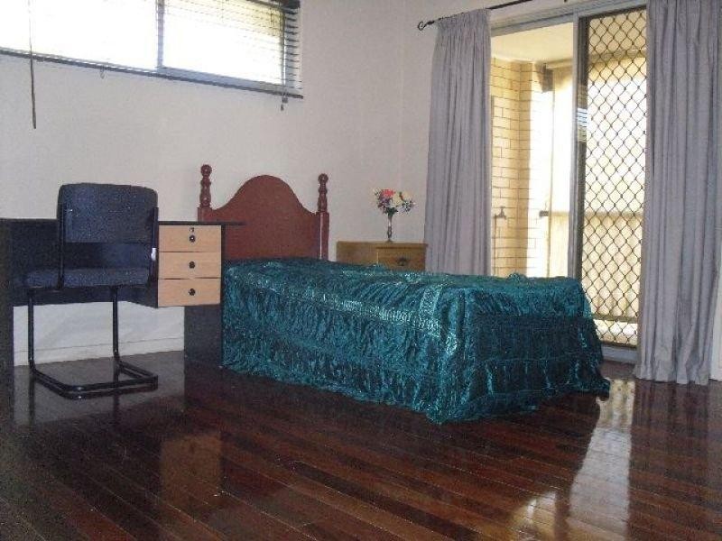 150 Holland  Rd, Holland Park QLD 4121