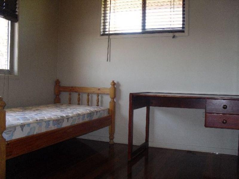 150 Holland  Rd, Holland Park QLD 4121