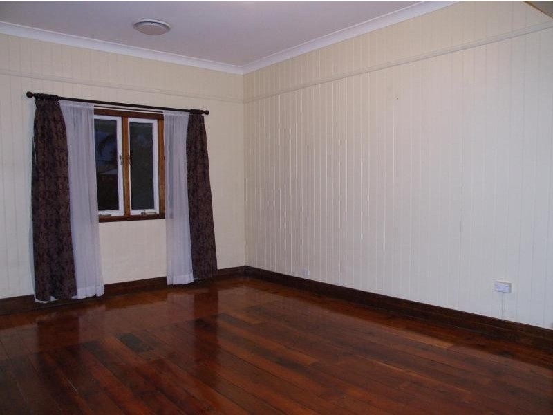 11 Rolle  St, Holland Park West QLD 4121