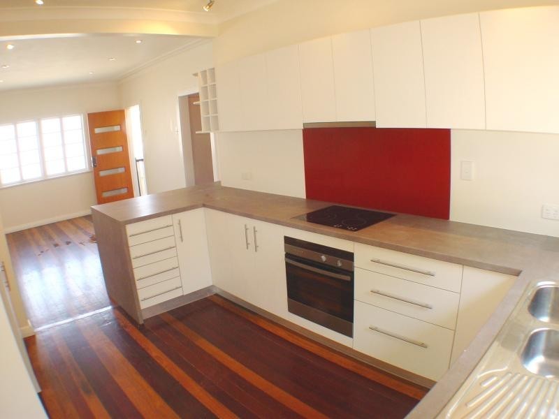 402 Chatsworth Rd, Coorparoo QLD 4151