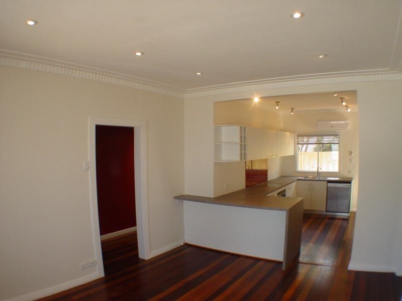 402 Chatsworth Rd, Coorparoo QLD 4151