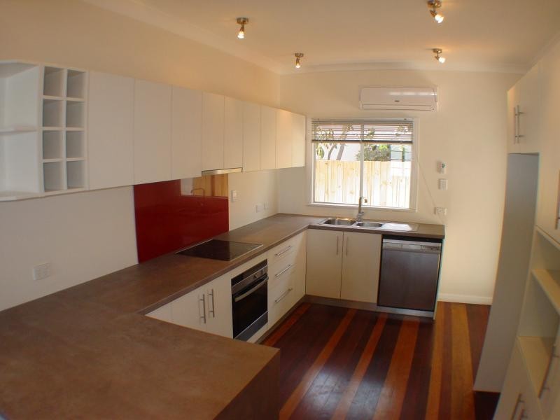 402 Chatsworth Rd, Coorparoo QLD 4151