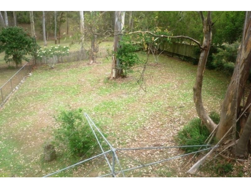 115 Railway Pde, Norman Park QLD 4170