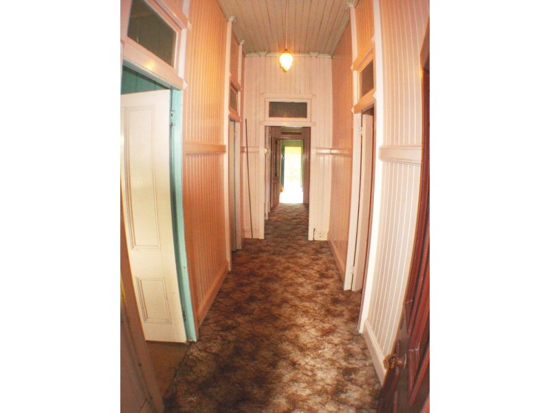 11 Ruth  St, Highgate Hill QLD 4101