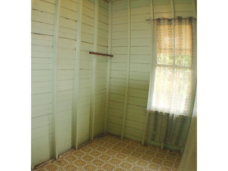 11 Ruth  St, Highgate Hill QLD 4101