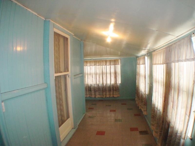 11 Ruth  St, Highgate Hill QLD 4101