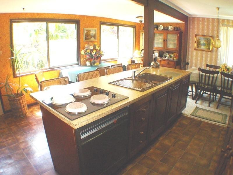 2 Shute  St, Upper Mount Gravatt QLD 4122