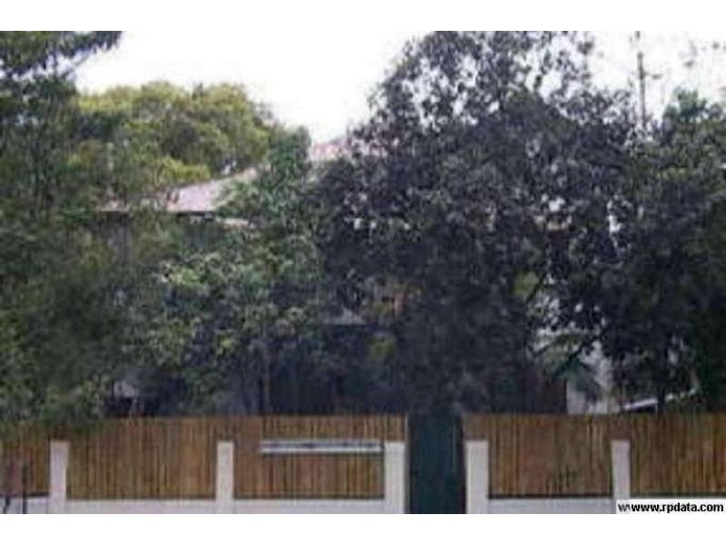 115 Railway Pde, Norman Park QLD 4170