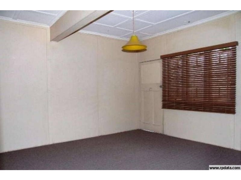 115 Railway Pde, Norman Park QLD 4170