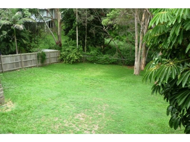 115 Railway Pde, Norman Park QLD 4170