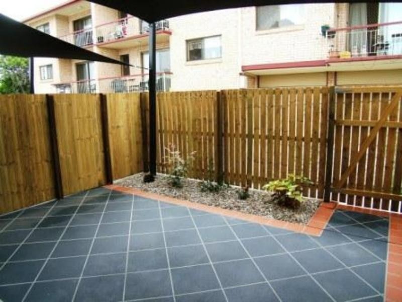 33 Derby  St, Coorparoo QLD 4151