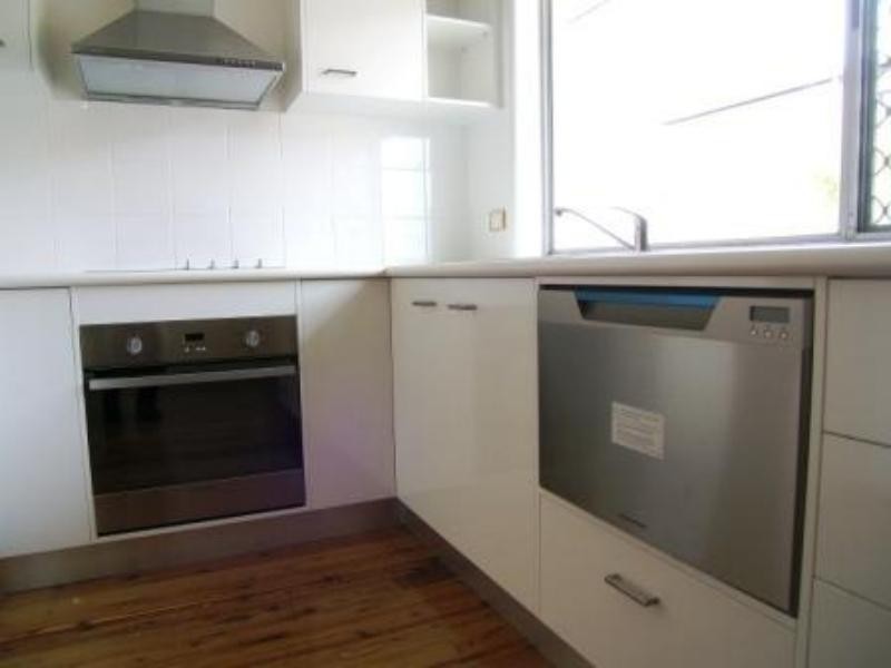 33 Derby  St, Coorparoo QLD 4151