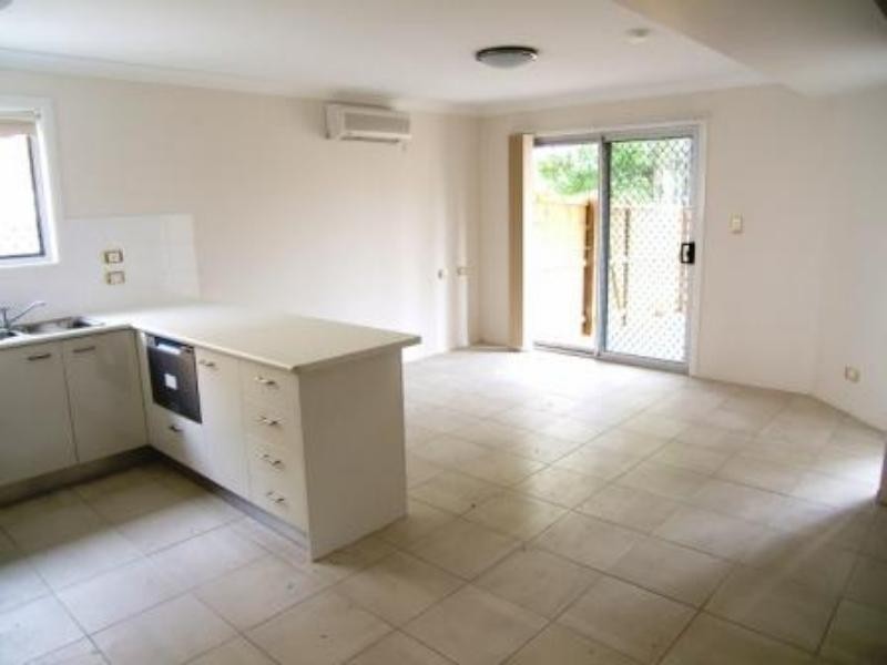 33 Derby  St, Coorparoo QLD 4151