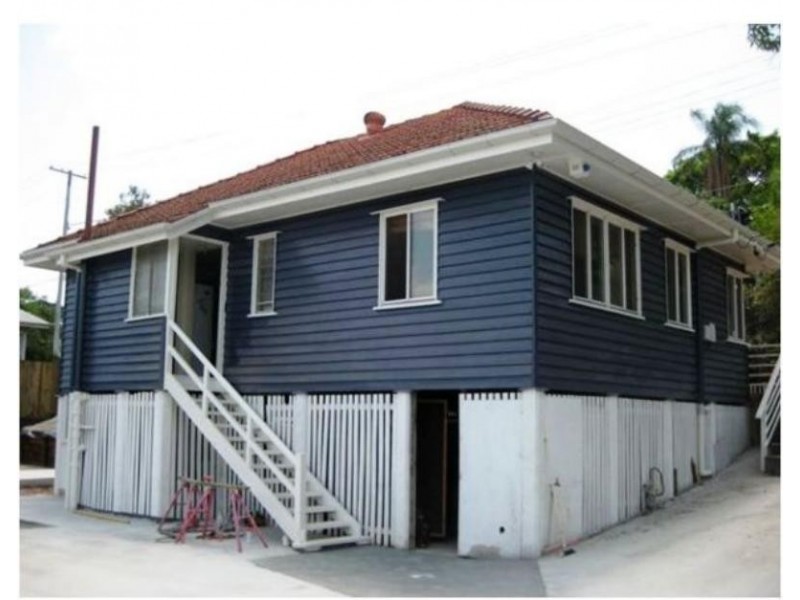 1033 Logan Rd, Holland Park QLD 4121