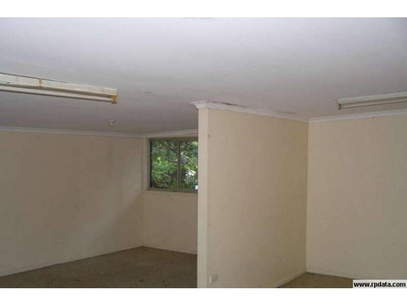1033 Logan Rd, Holland Park QLD 4121