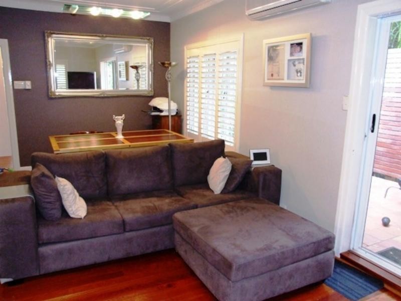 1127 Logan  Rd, Holland Park QLD 4121