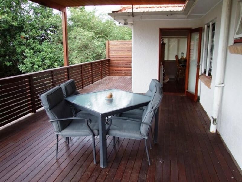 1127 Logan  Rd, Holland Park QLD 4121