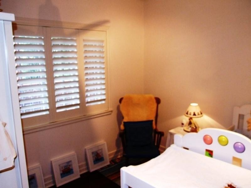 1127 Logan  Rd, Holland Park QLD 4121