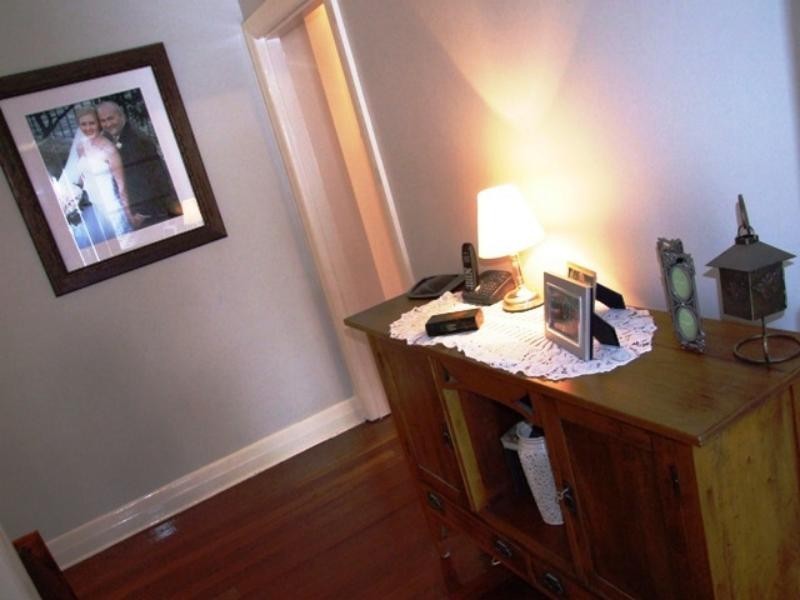 1127 Logan  Rd, Holland Park QLD 4121