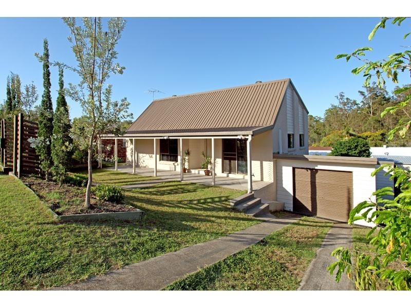 6 Craigmoor St, Holland Park QLD 4121