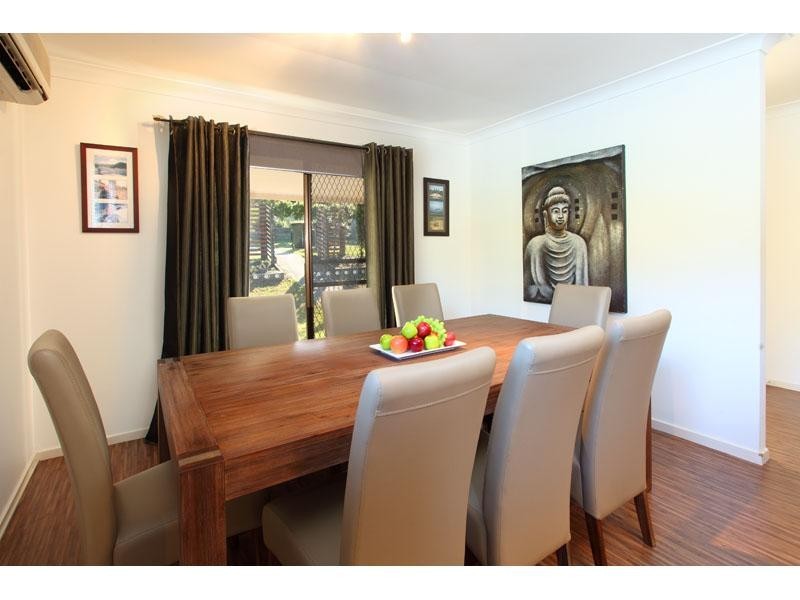 6 Craigmoor St, Holland Park QLD 4121