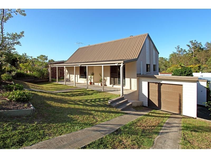 6 Craigmoor St, Holland Park QLD 4121