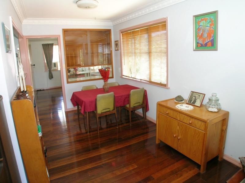 11 Frost St, Mount Gravatt East QLD 4122