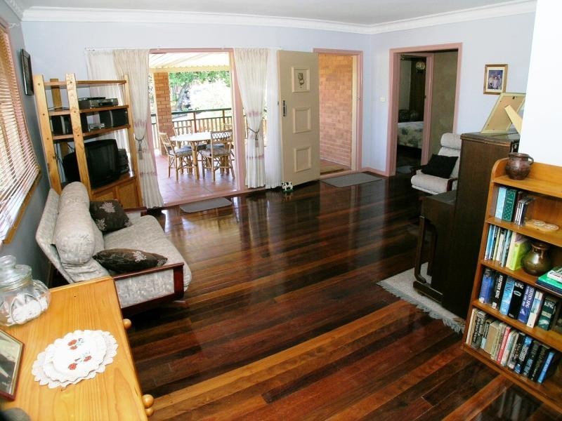 11 Frost St, Mount Gravatt East QLD 4122