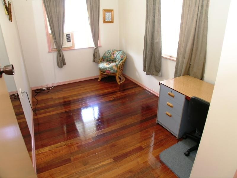 11 Frost St, Mount Gravatt East QLD 4122