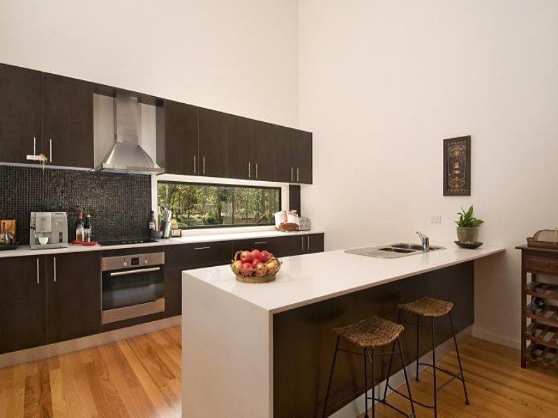 8 Brinawa St, Camp Hill QLD 4152