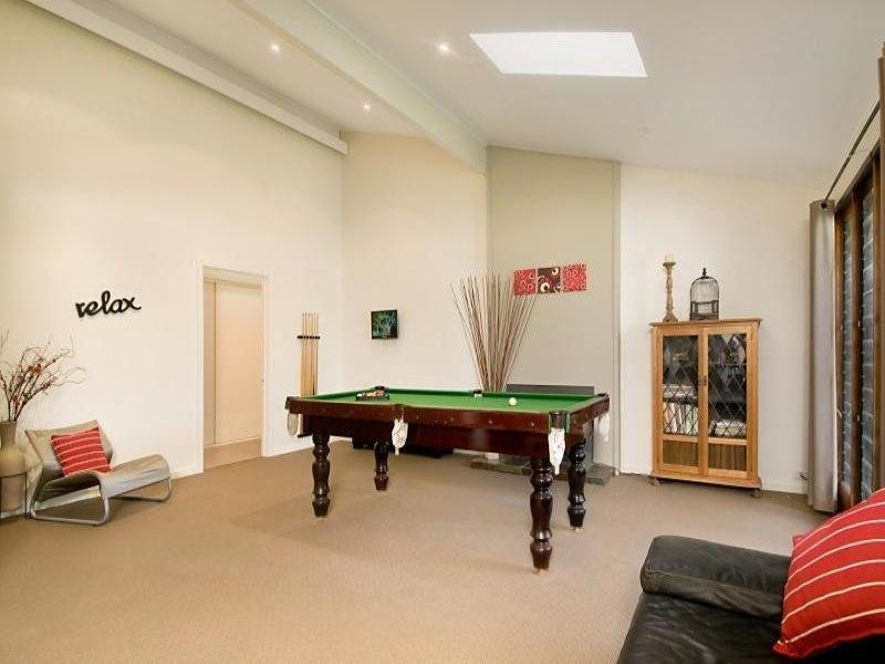 8 Brinawa St, Camp Hill QLD 4152