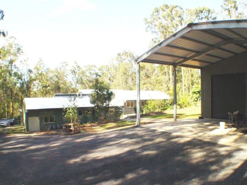 8 Brinawa St, Camp Hill QLD 4152