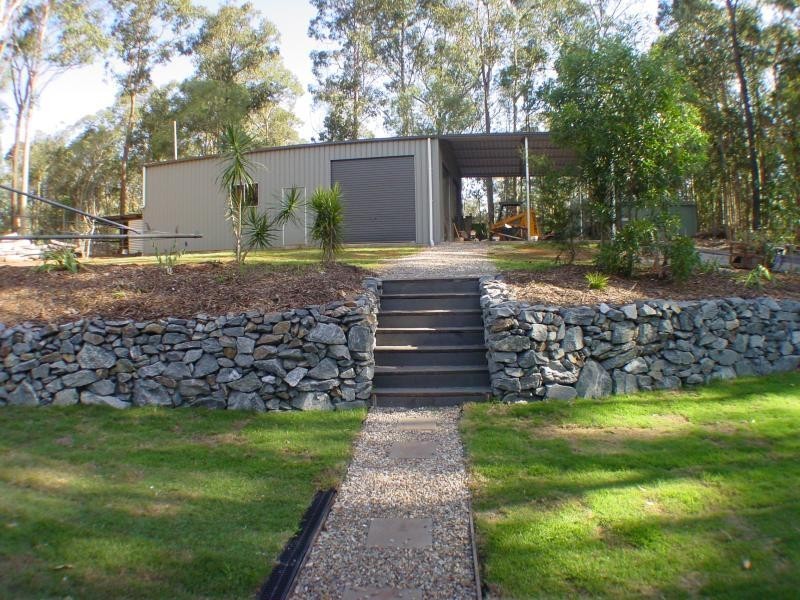 8 Brinawa St, Camp Hill QLD 4152