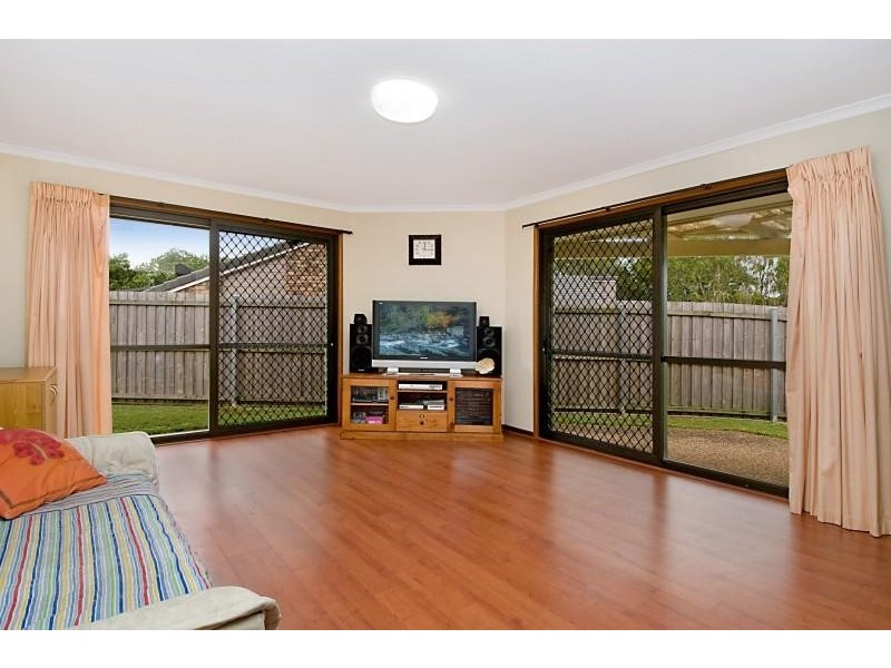 1 Breadsell St, Carindale QLD 4152