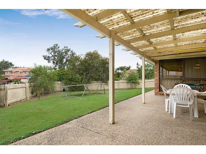 1 Breadsell St, Carindale QLD 4152