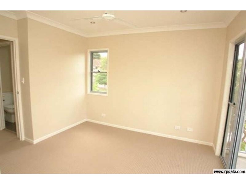 54 Grayson St, Morningside QLD 4170