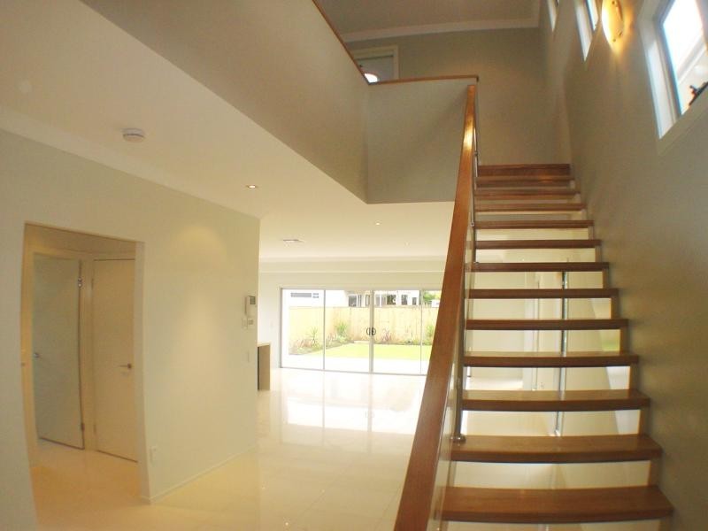 8 School  St, Hendra QLD 4011