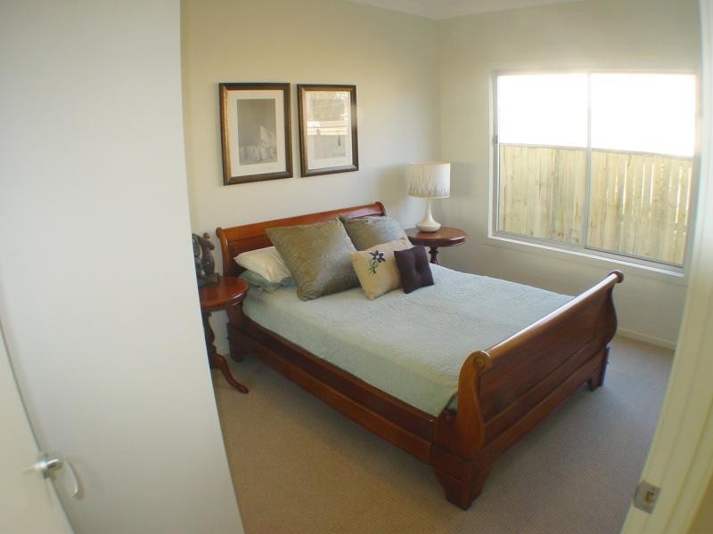 8 School  St, Hendra QLD 4011