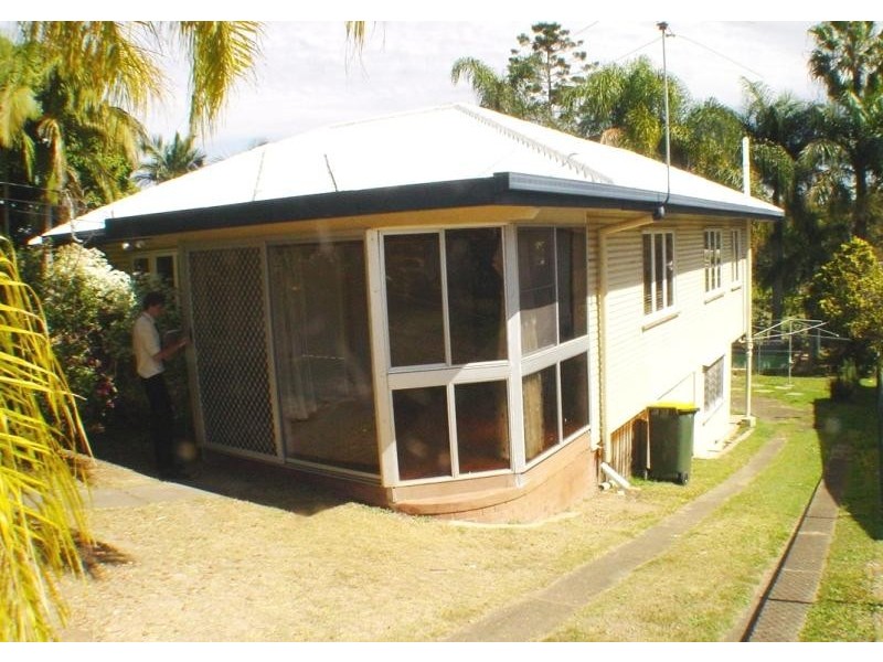 6 Miawela St, Seven Hills QLD 4170