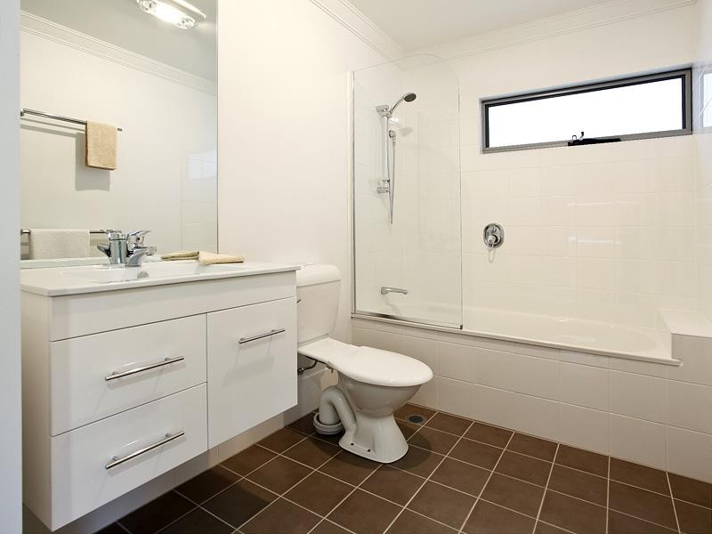 17 Hilltop Ct, Carina QLD 4152