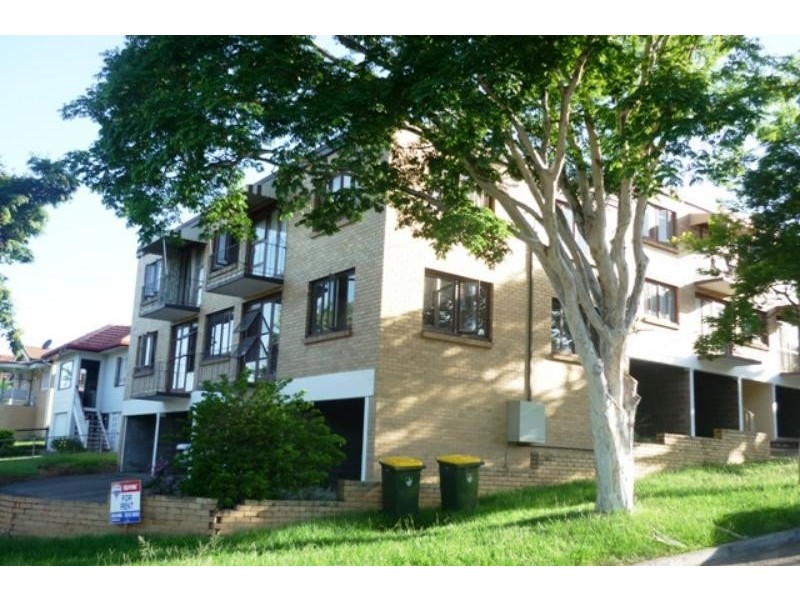 1127 Logan Rd, Holland Park QLD 4121