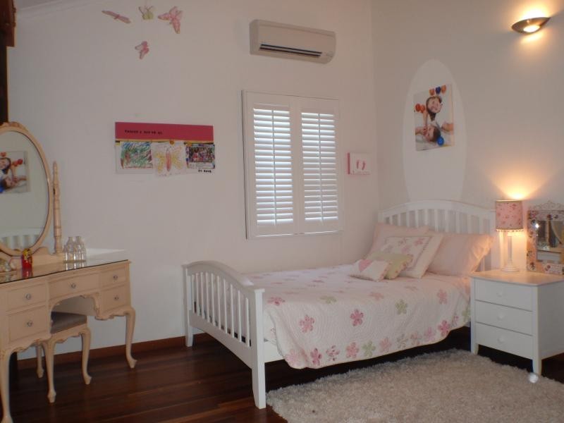 21 Cluden  St, Holland Park West QLD 4121