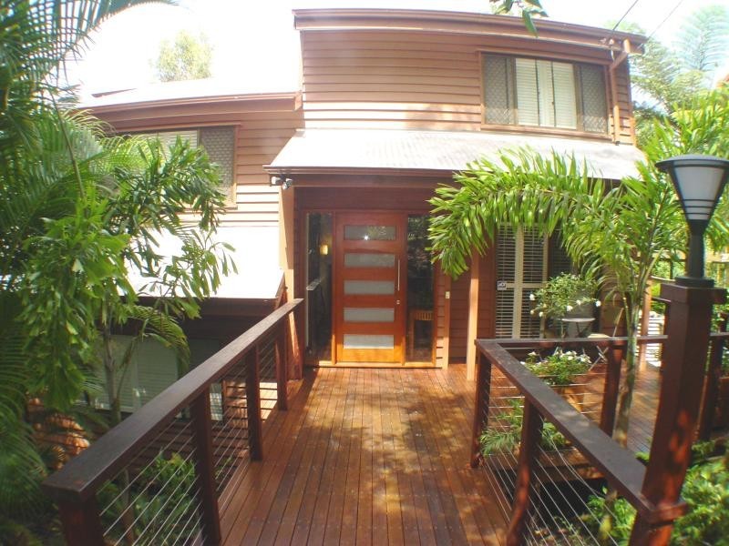21 Cluden  St, Holland Park West QLD 4121