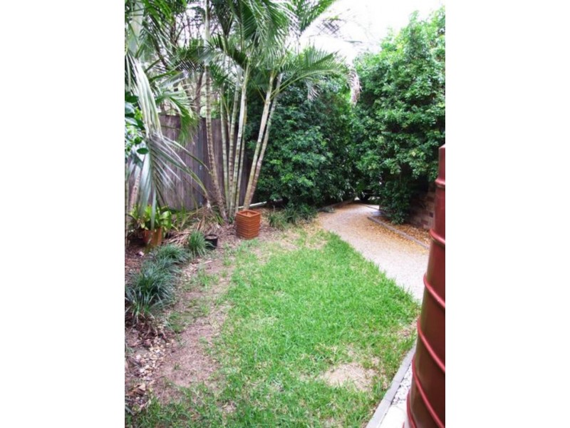 7/735 Cavendish Rd, Holland Park QLD 4121