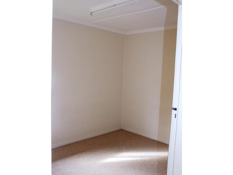 28 Dobbie St, Holland Park QLD 4121