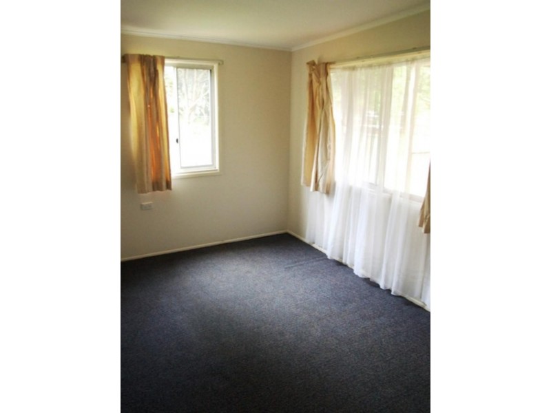 28 Dobbie St, Holland Park QLD 4121