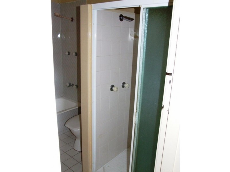 28 Dobbie St, Holland Park QLD 4121