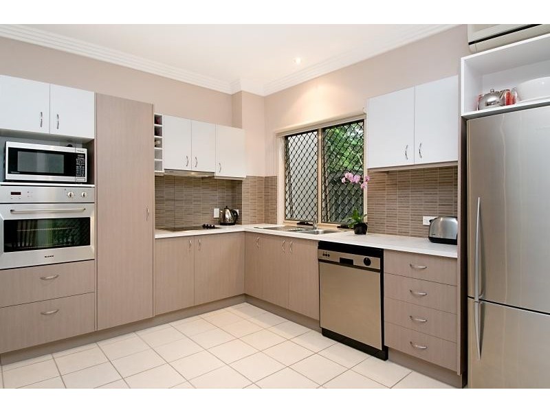 2/52 Princess St, Camp Hill QLD 4152