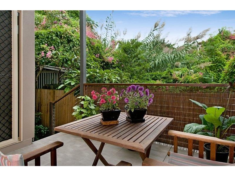 2/52 Princess St, Camp Hill QLD 4152